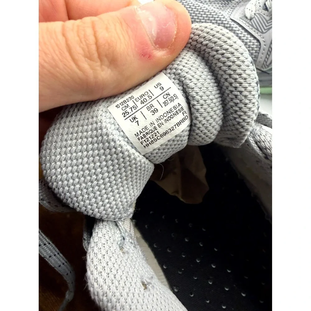 ASICS Gel-Venture 8 1012B230 Womens 9 Sneaker Piedmont Gray Mesh‎ Running Shoes